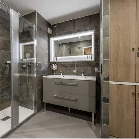 Apartment 1650 - Charming Penthouse With Stunning Views & Private Parking Courchevel